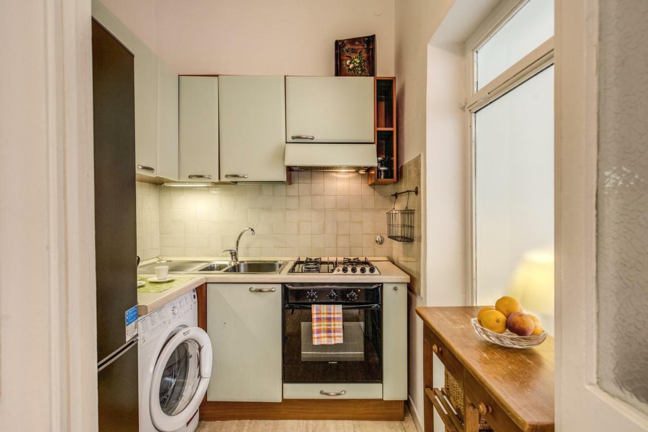 Guesthouse O Affittacamere Casa Fienaroli 2 Róma Kültér fotó